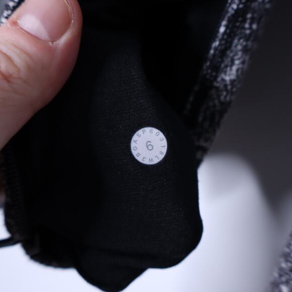 LULULEMON Forever Endeavour Long Sleeve Rush Black White Sweatshirt Women's 6 - Picture 11 of 11